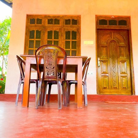 Nine Arch Homestay Ella Bagian luar foto