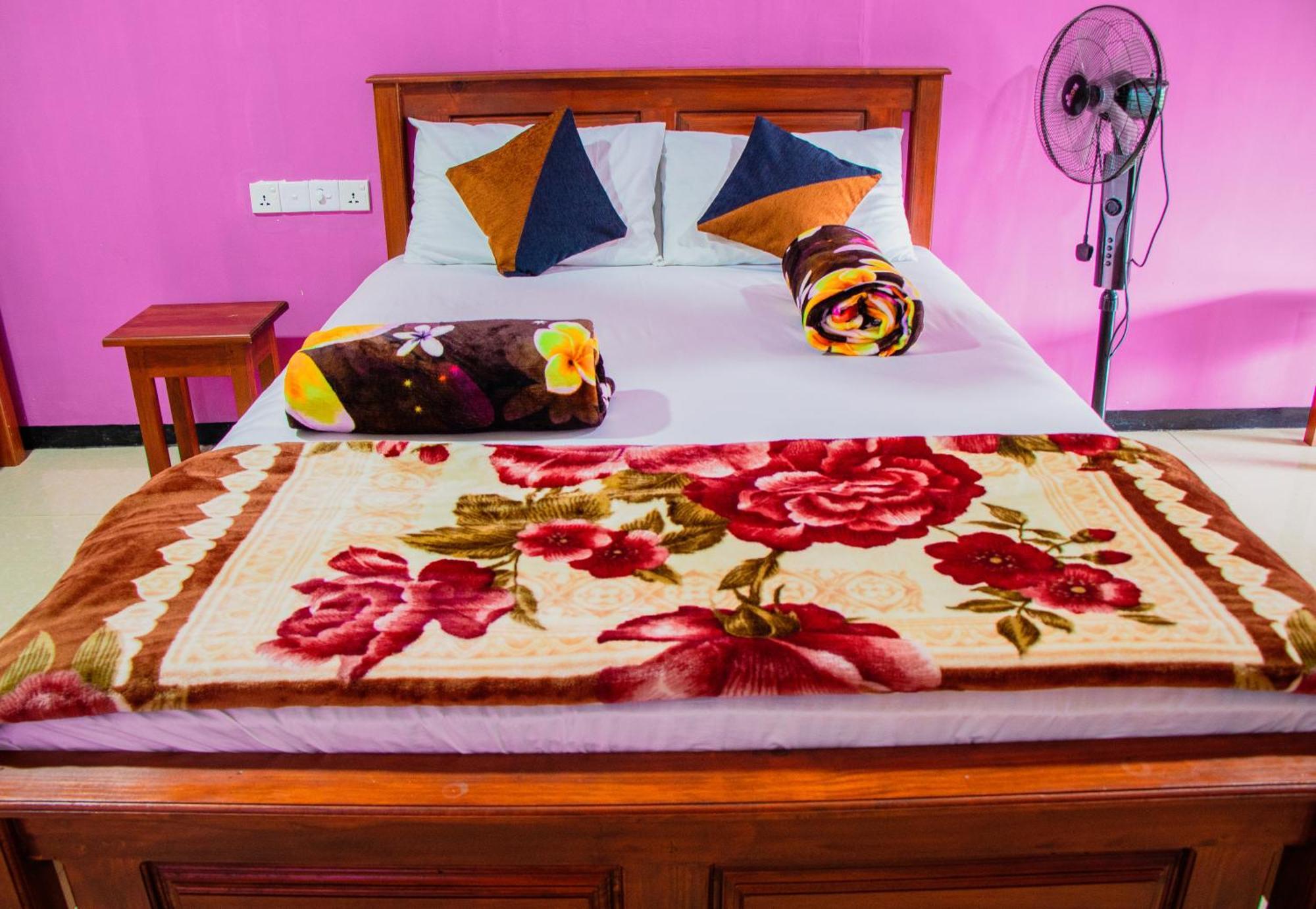 Nine Arch Homestay Ella Bagian luar foto