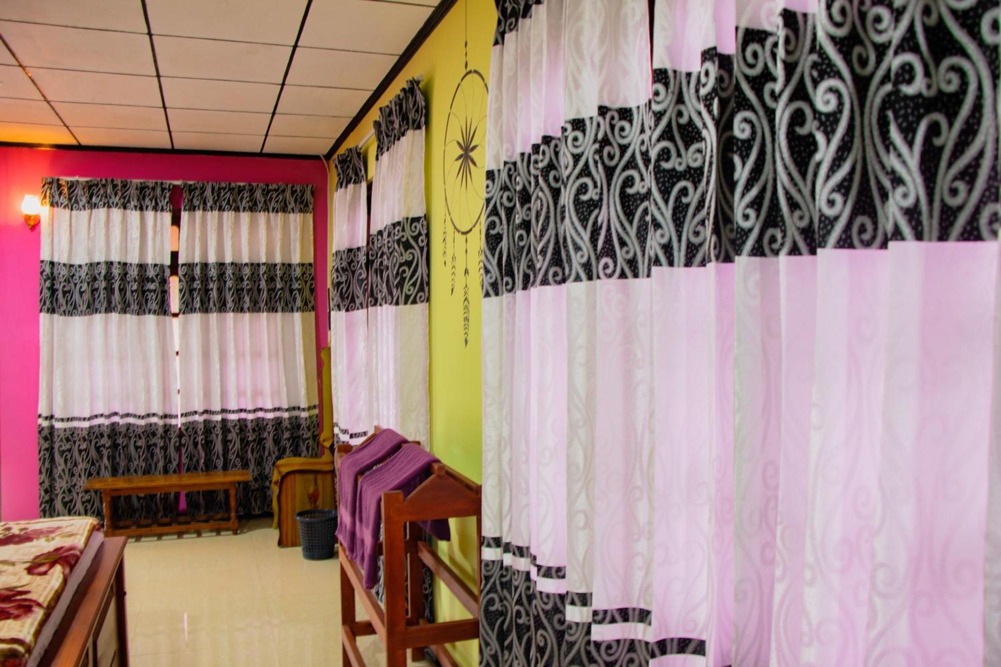 Nine Arch Homestay Ella Bagian luar foto